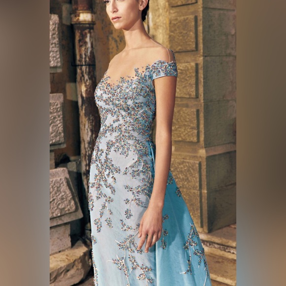 TONY WARD RTW SAMPLE SALE!! SS 2023 #30 Light Cobalt blue beaded gown - Picture 7 of 8